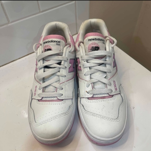 New Balance 550 in Bubblegum Pink - Picture 8 of 11